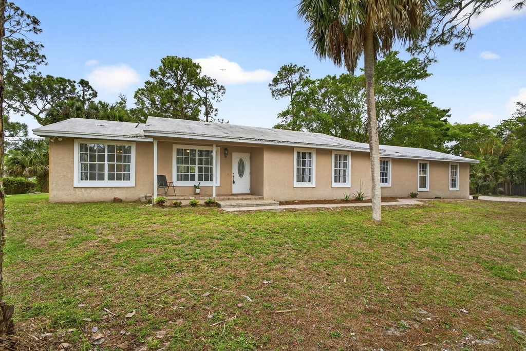 16932 Okeechobee Boulevard - Photo 1