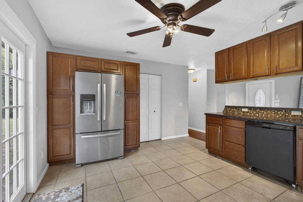 16932 Okeechobee Boulevard - Photo 26
