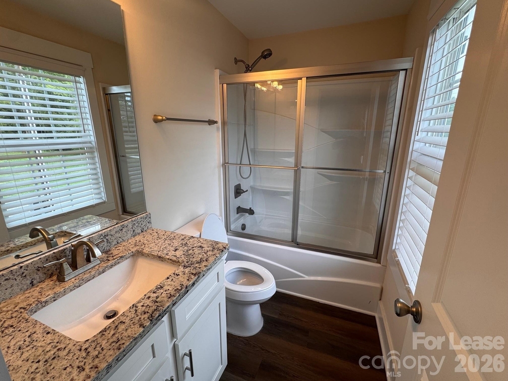 516 Beacon Street - Photo 8