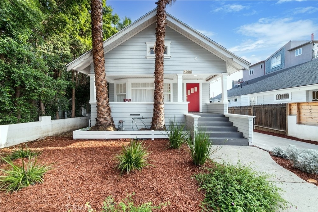 6008 Carlton Way - Photo 1