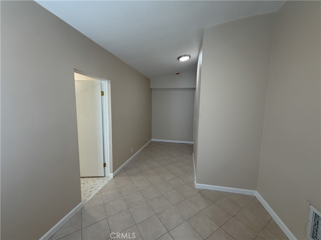 126 S Batavia - Photo 16