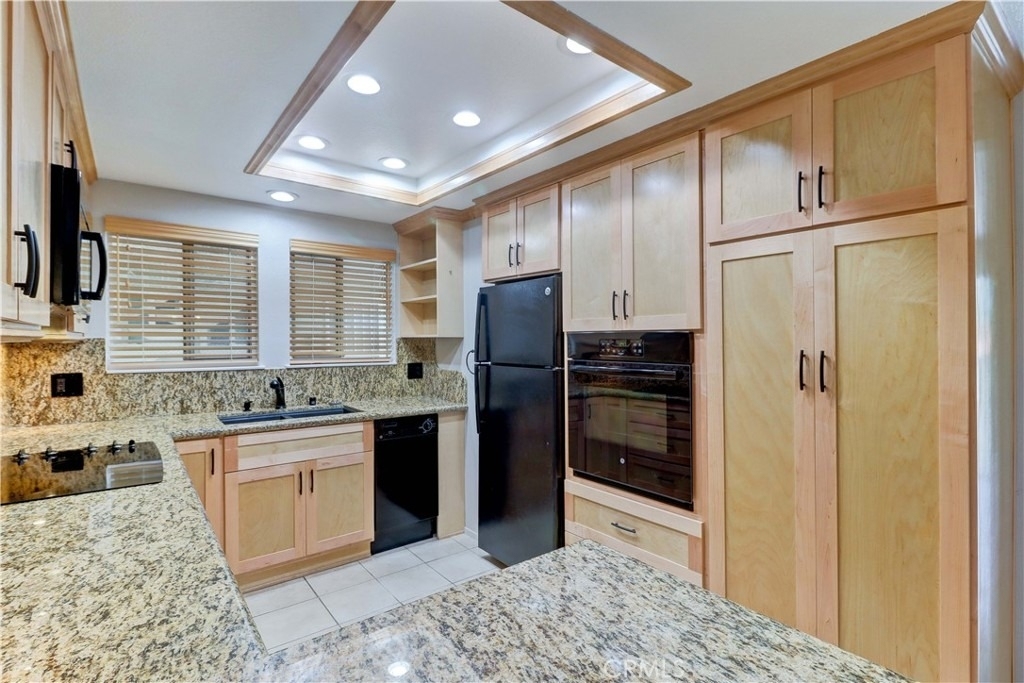 661 Avenida Sevilla - Photo 15