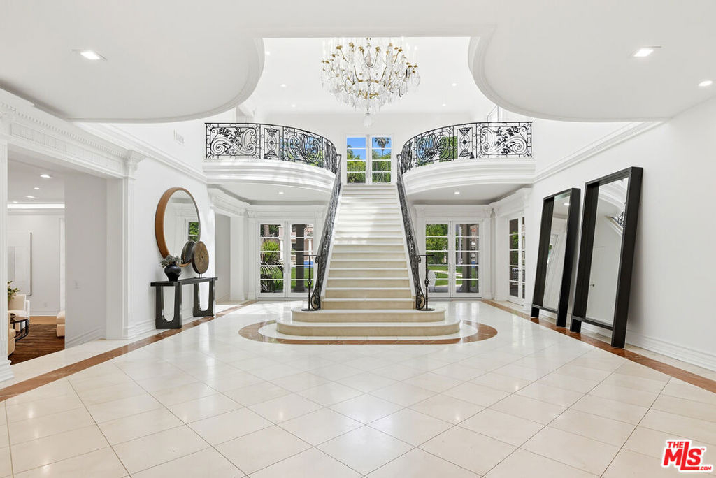 407 Robert Lane - Photo 1