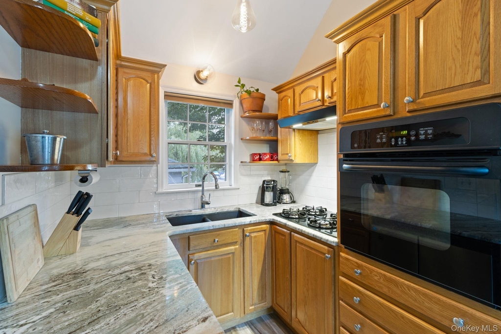 154 Windermere Avenue - Photo 3