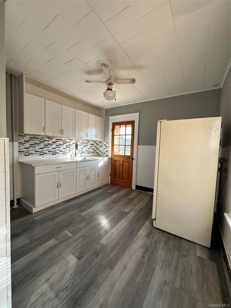 9 Elizabeth Street - Photo 2
