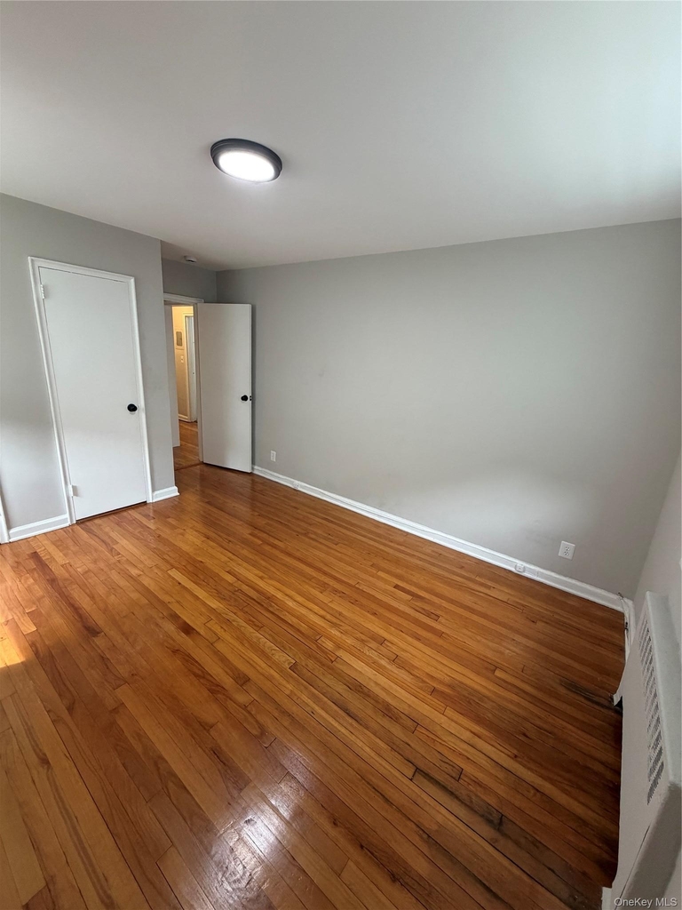 320 S Broadway - Photo 14