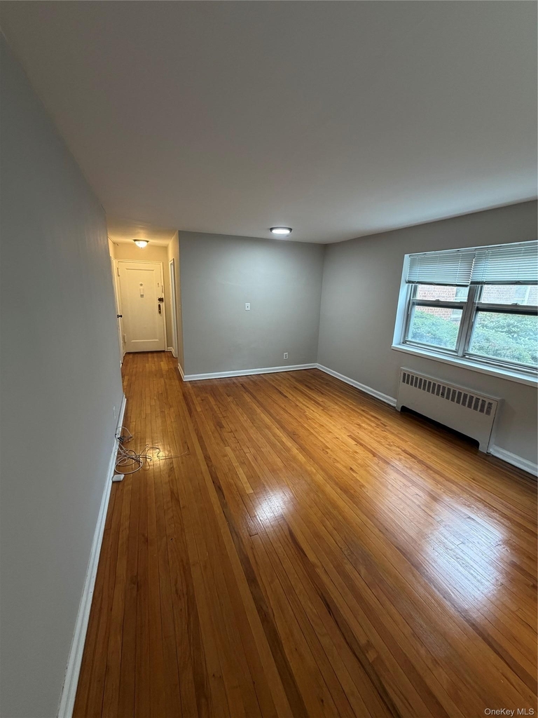 320 S Broadway - Photo 9