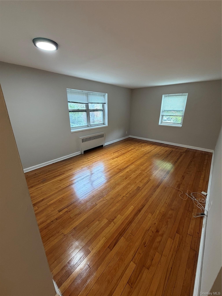 320 S Broadway - Photo 8
