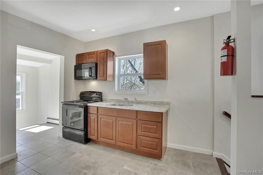 304 Tower Avenue - Photo 4