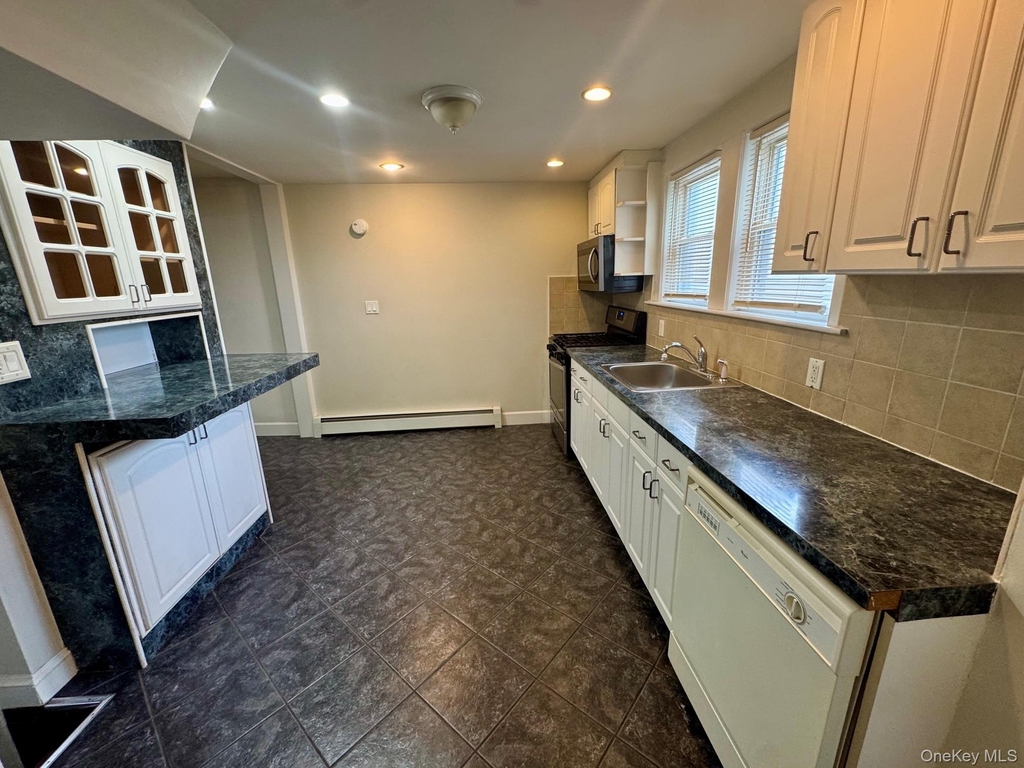 1 Allen Street - Photo 2