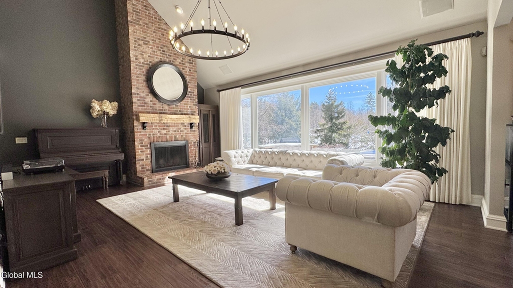 9 Oak Brook Boulevard - Photo 4