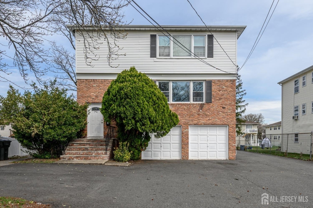 796 Inman Avenue - Photo 3