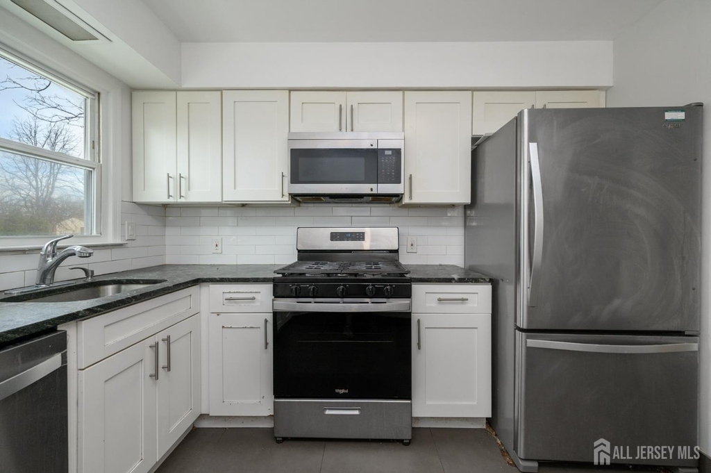 796 Inman Avenue - Photo 14