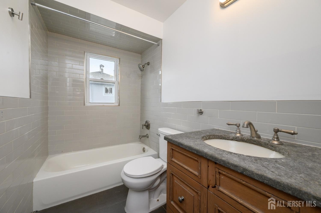 796 Inman Avenue - Photo 16