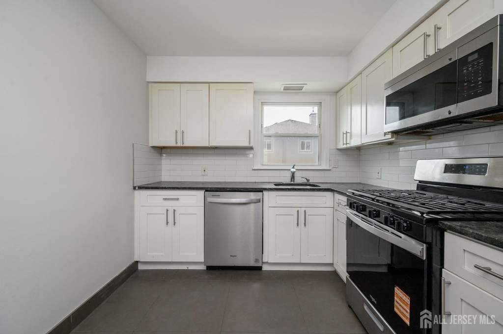 796 Inman Avenue - Photo 13