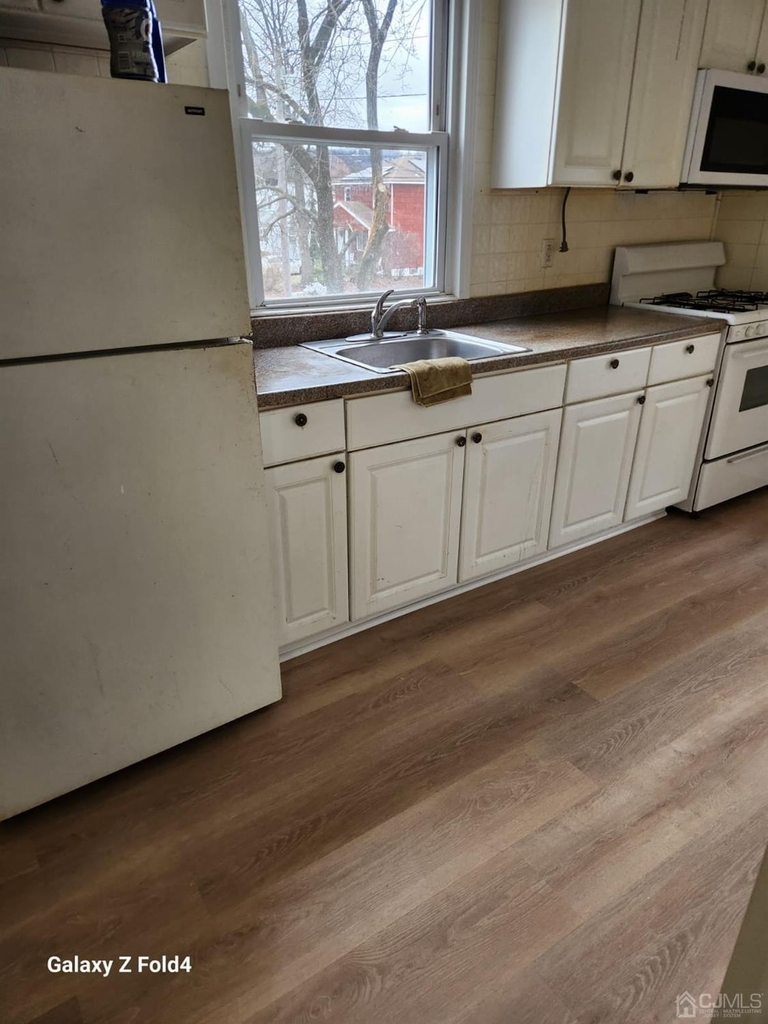 307 2nd Street - Photo 4