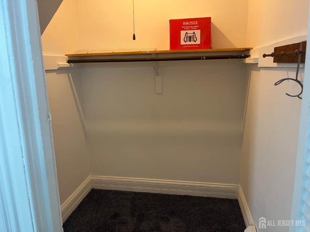 110 Oak Tree Avenue - Photo 7