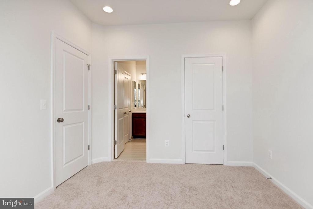 42482 Dogwood Glen Square - Photo 3