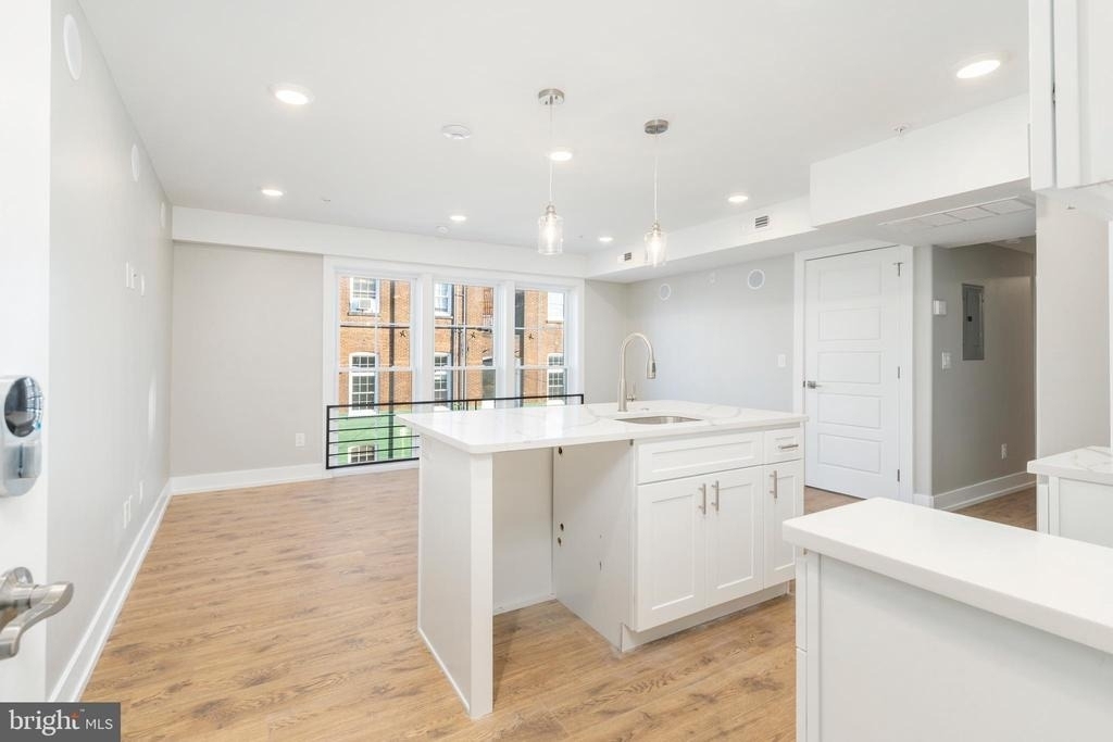 2304 N 9th Street - Photo 2