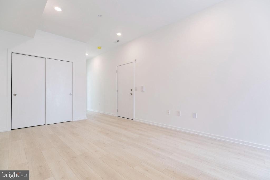 1250 N Taney Street - Photo 4