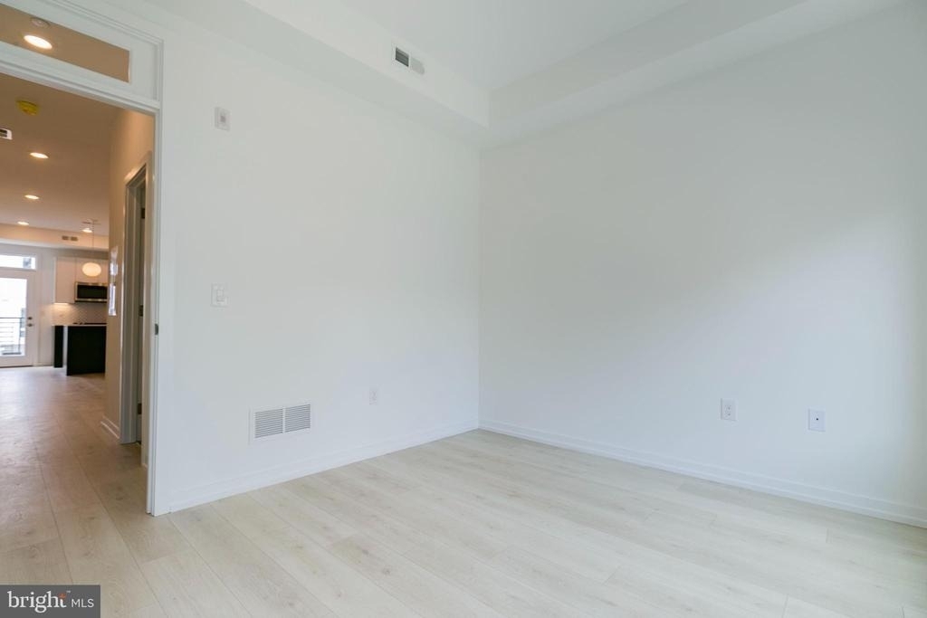 1250 N Taney Street - Photo 3