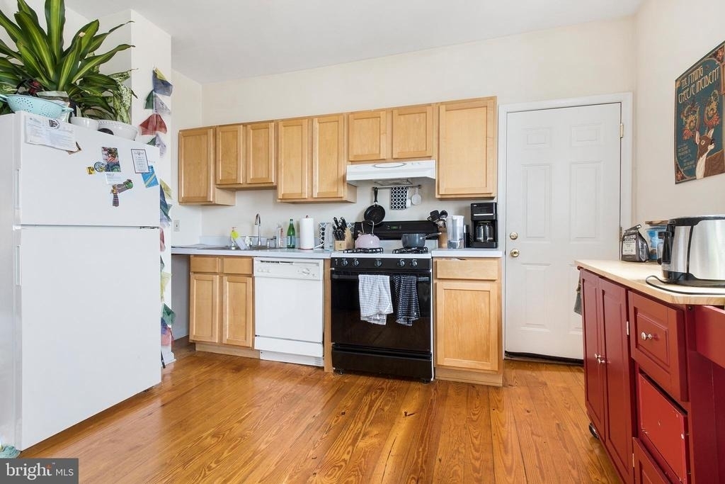 321 N Front Street - Photo 4