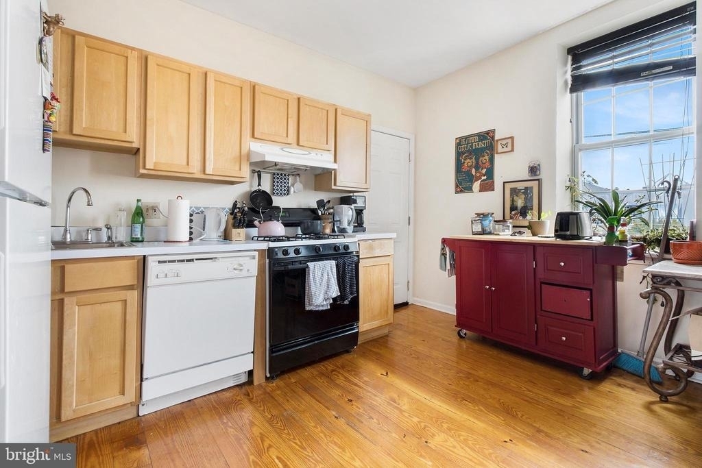 321 N Front Street - Photo 5
