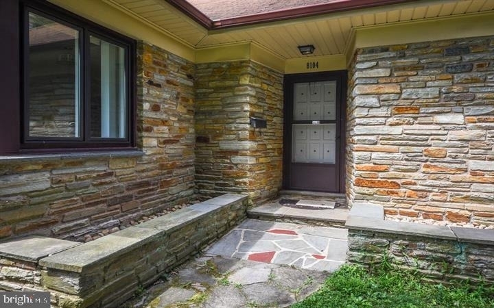 8104 Heacock Lane - Photo 2
