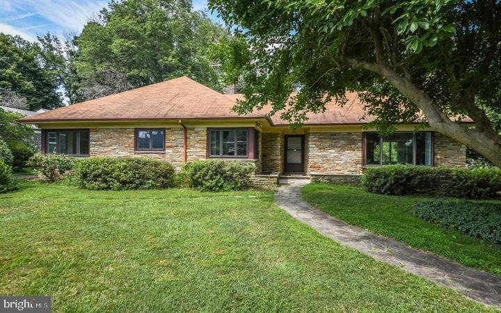 8104 Heacock Lane - Photo 0