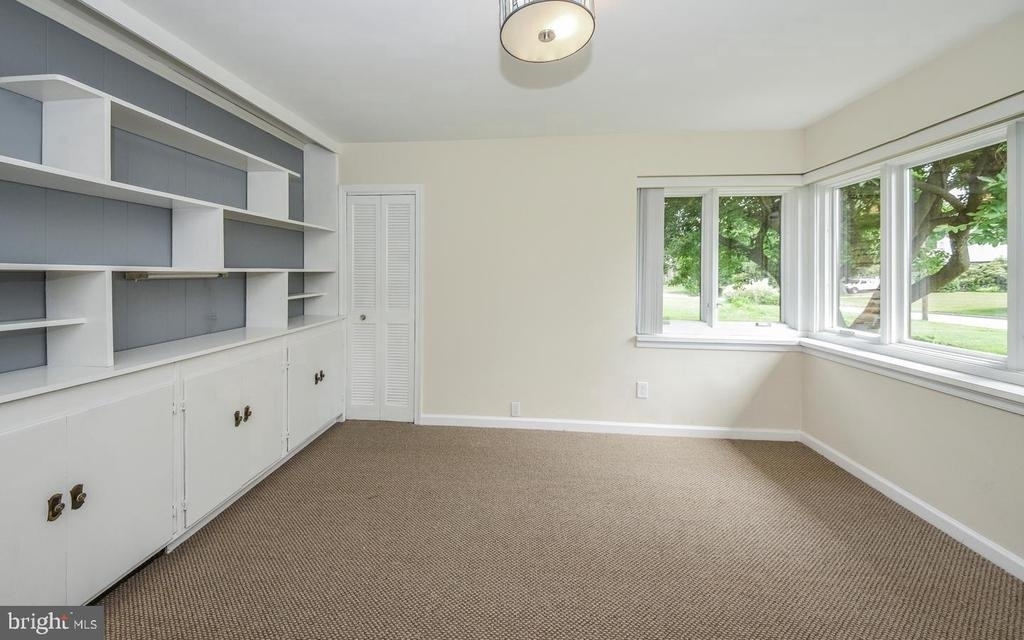 8104 Heacock Lane - Photo 11