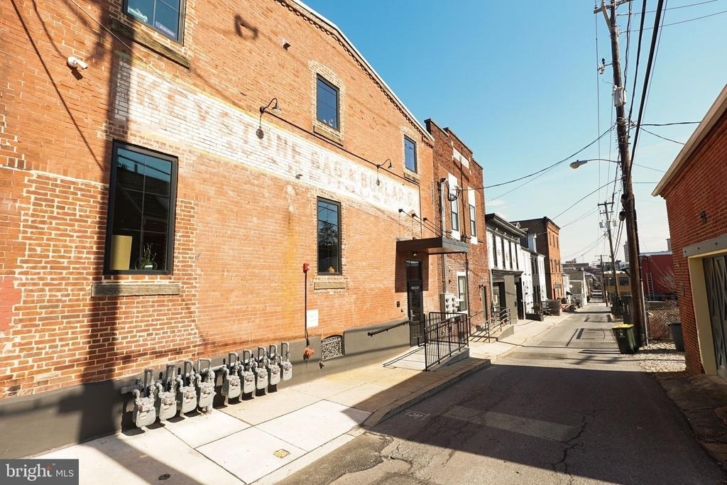437 W Grant Street - Photo 36
