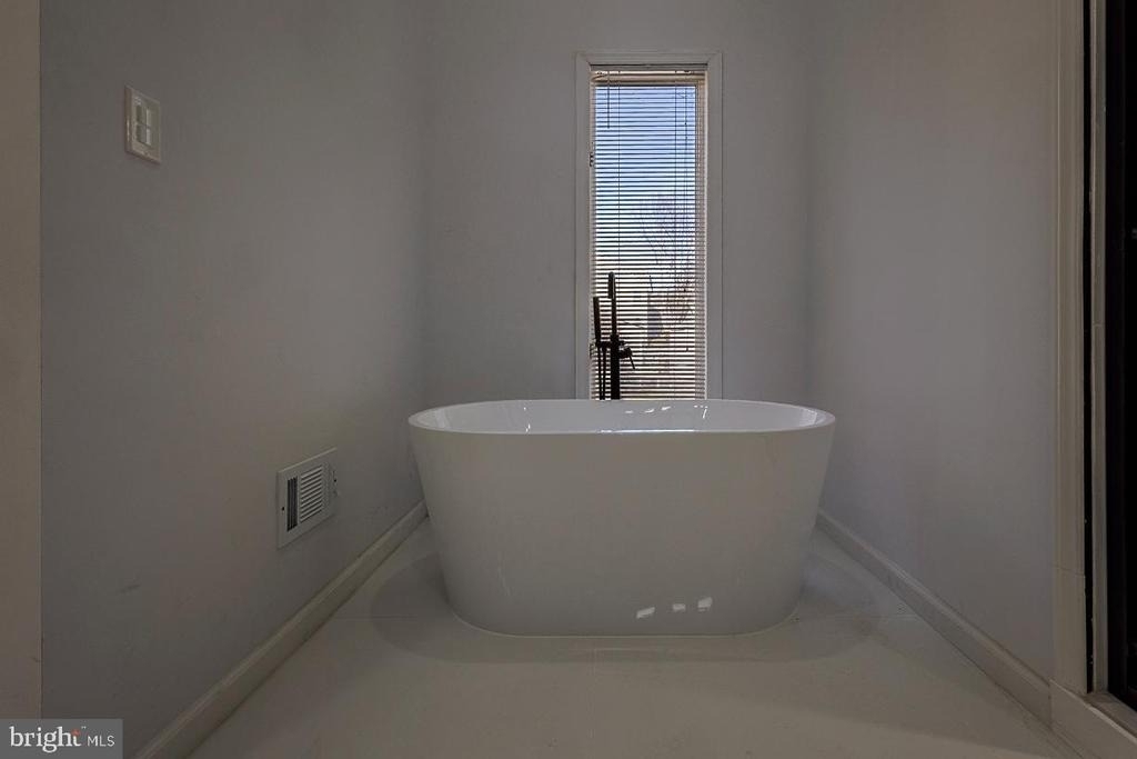 242 Hollow Road - Photo 2