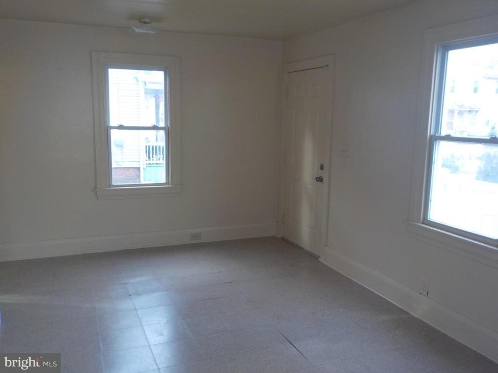 26 Walnut Street - Photo 2