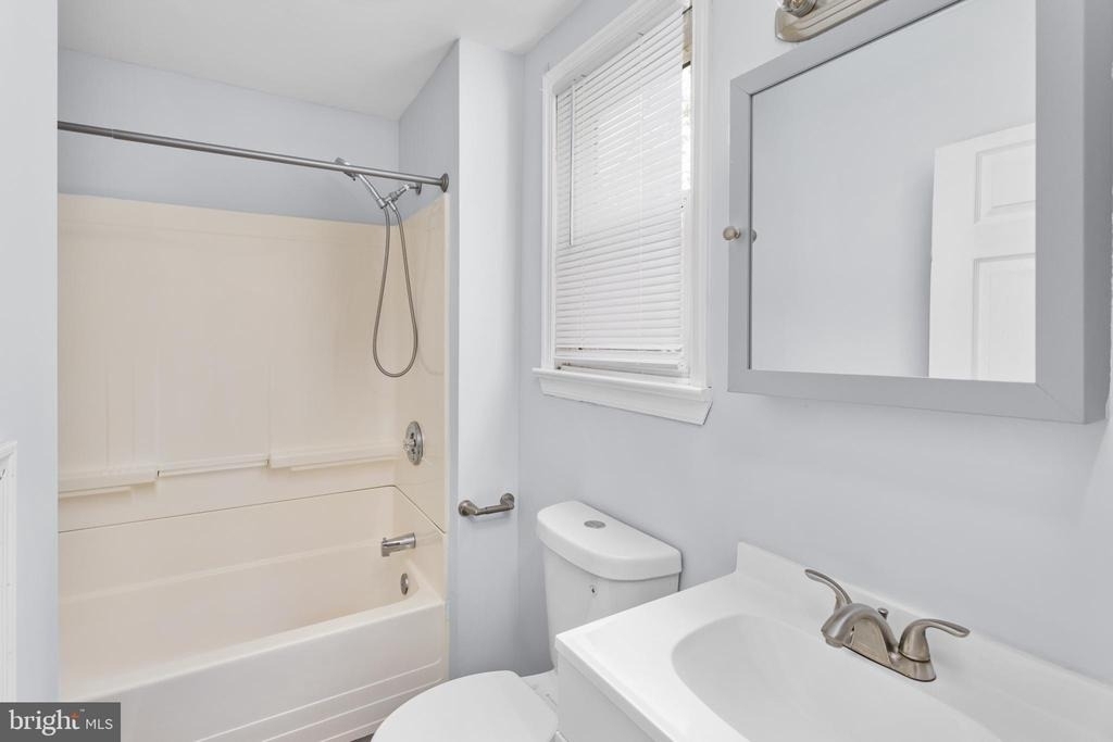 638 Pennsylvania Avenue - Photo 13