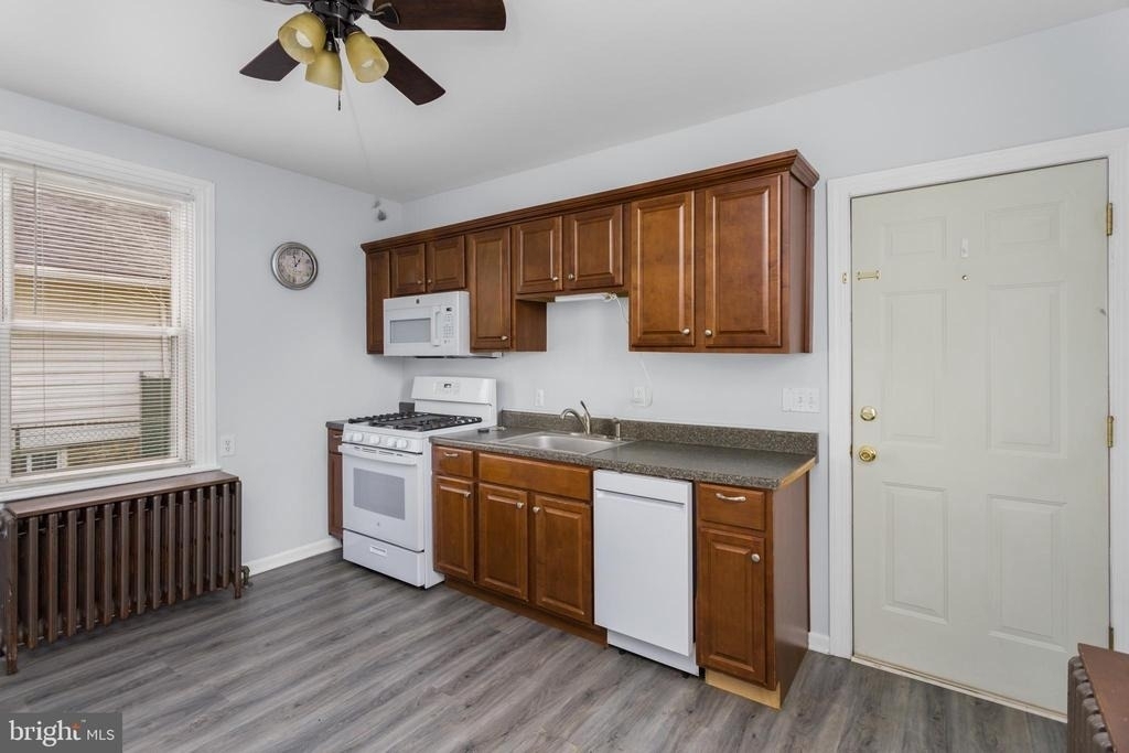 638 Pennsylvania Avenue - Photo 11
