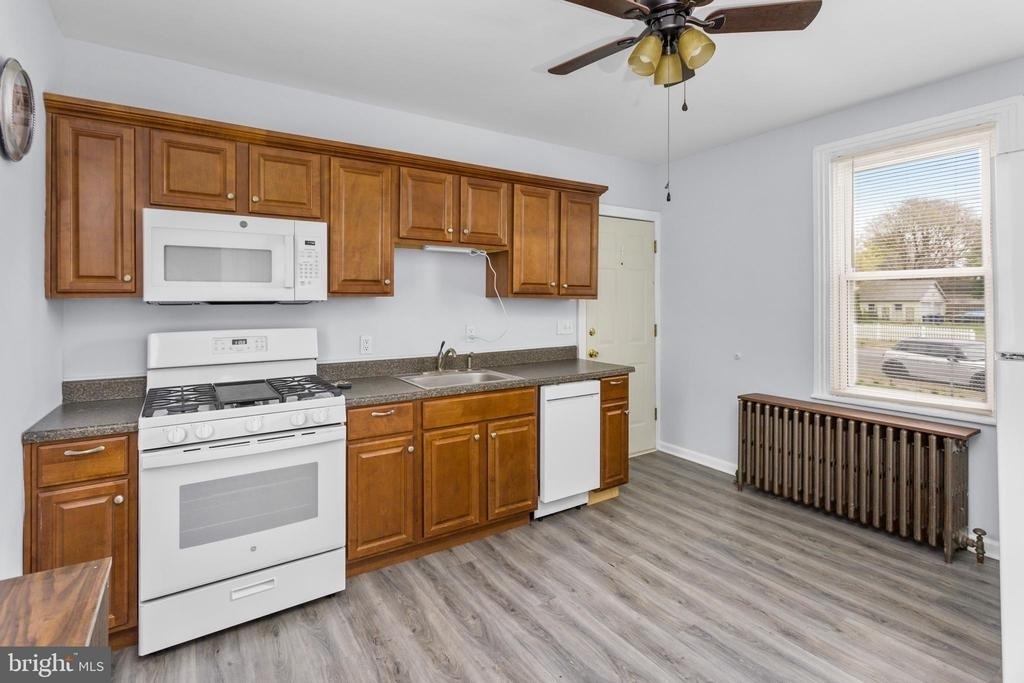 638 Pennsylvania Avenue - Photo 10