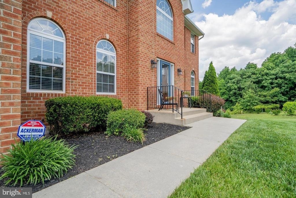 1401 Windjammer Court - Photo 1