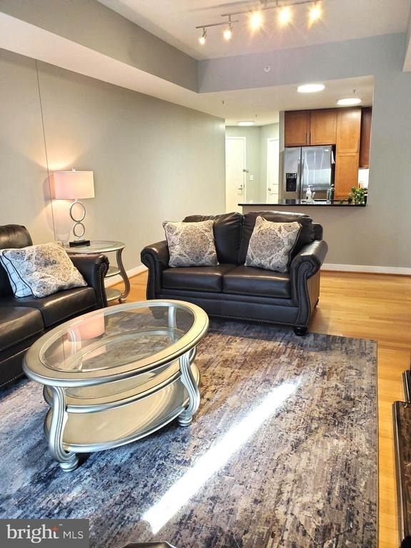 155 Potomac - Photo 11