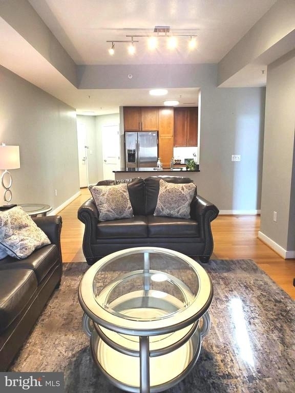 155 Potomac - Photo 5
