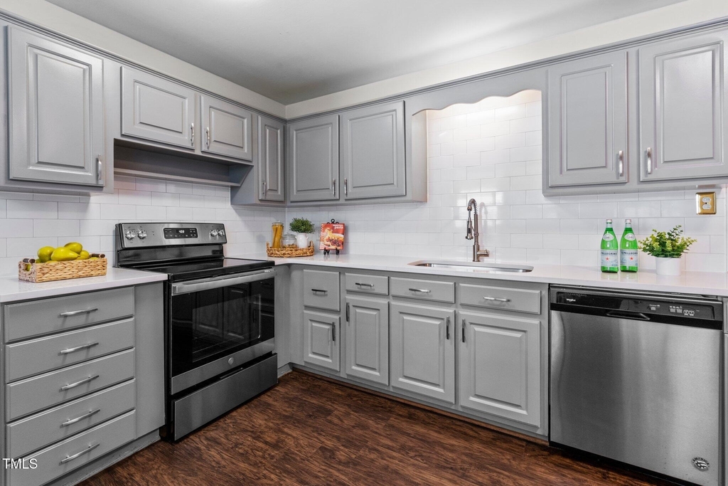 530 Banks Street - Photo 12