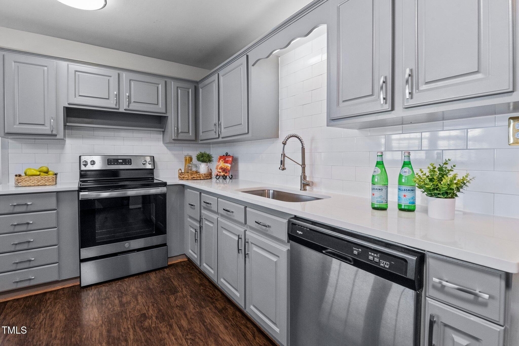 530 Banks Street - Photo 10