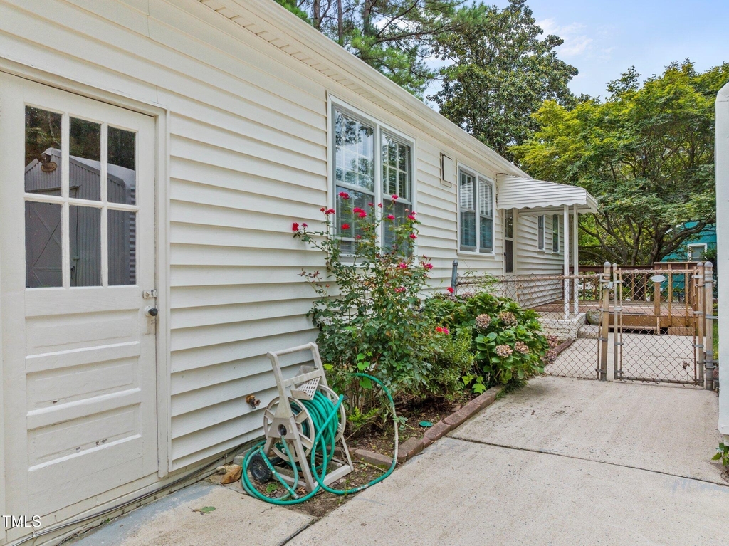 530 Banks Street - Photo 22
