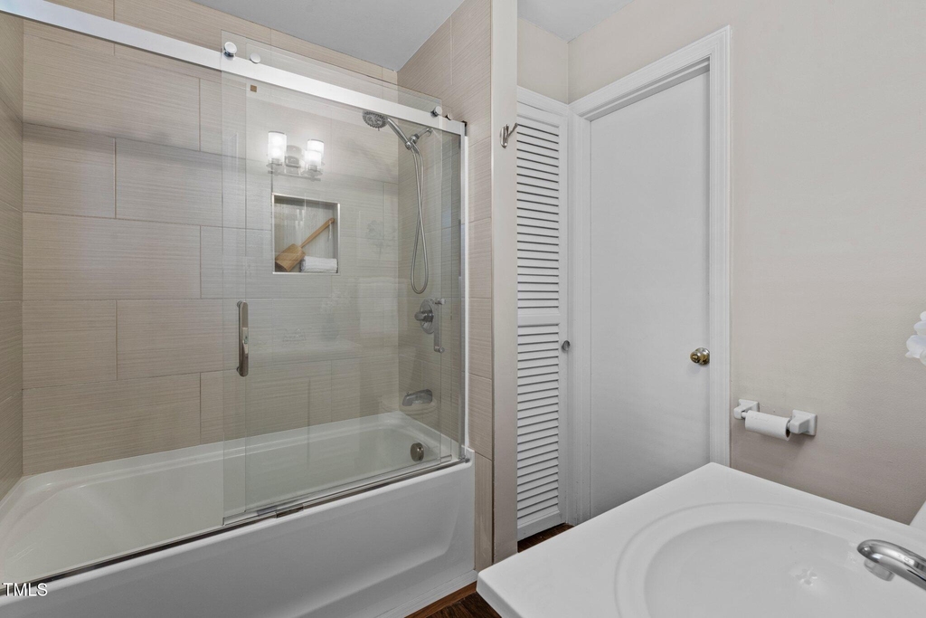 530 Banks Street - Photo 15