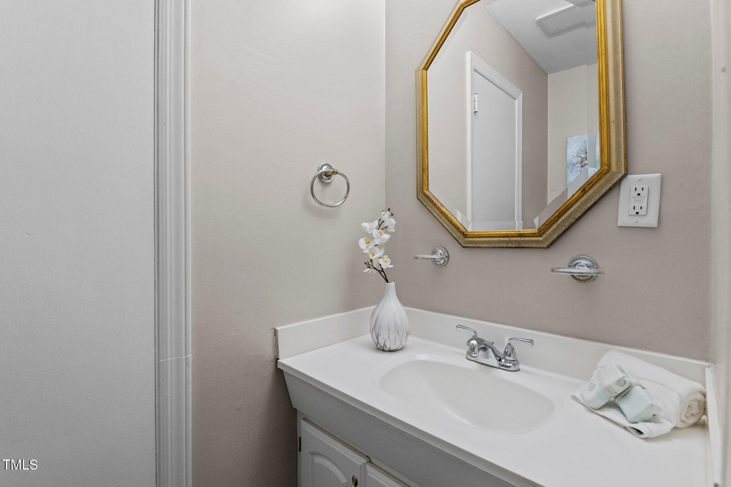 530 Banks Street - Photo 16