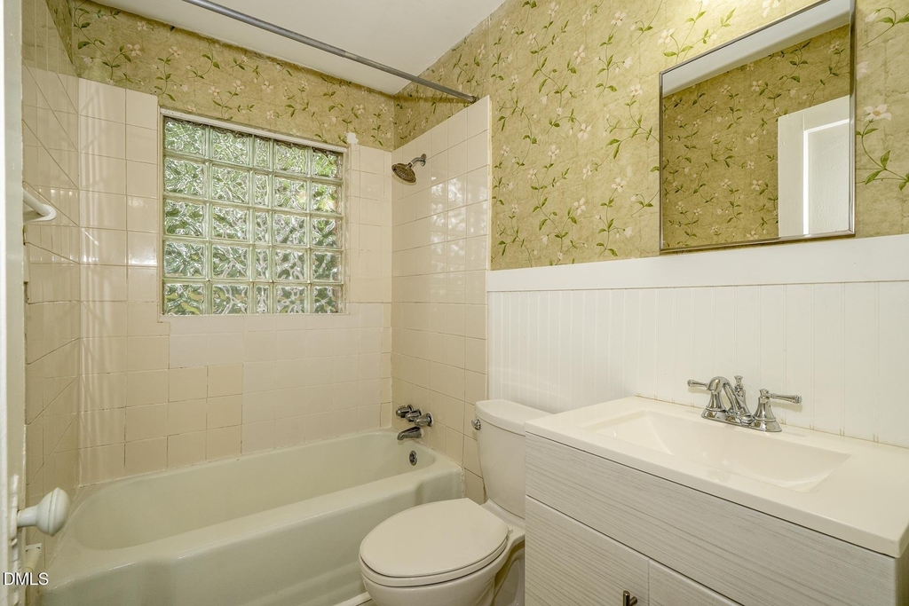 410 Newsom Street - Photo 11