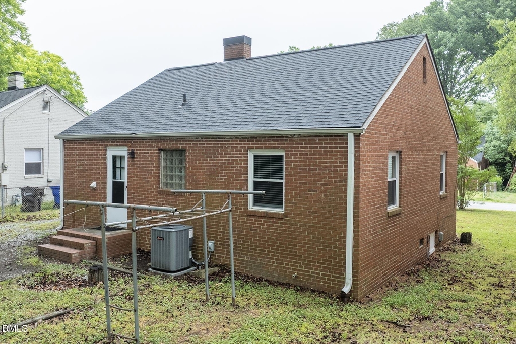410 Newsom Street - Photo 17