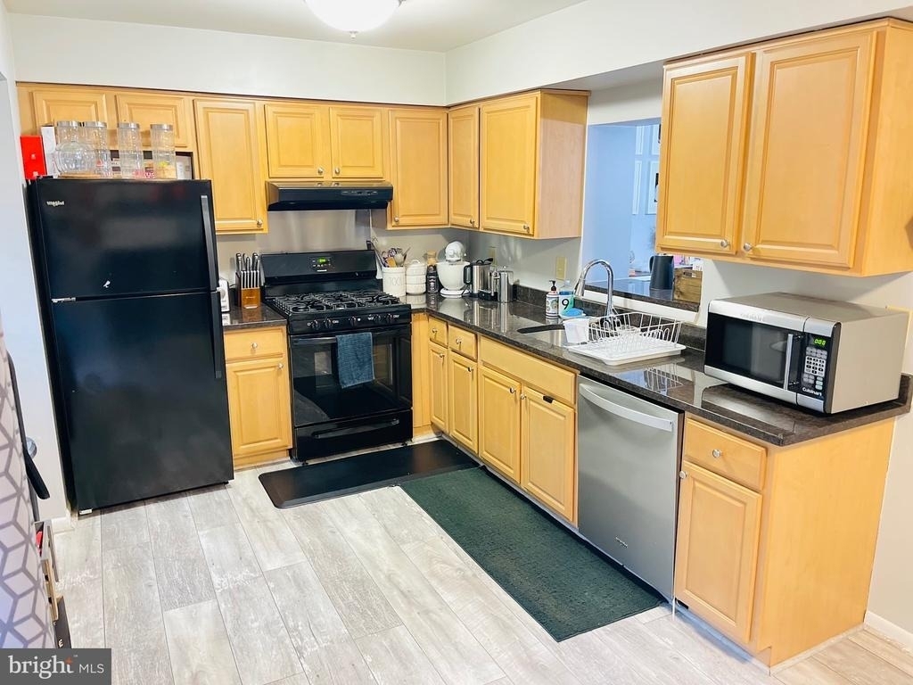 16 Mateus Way - Photo 1