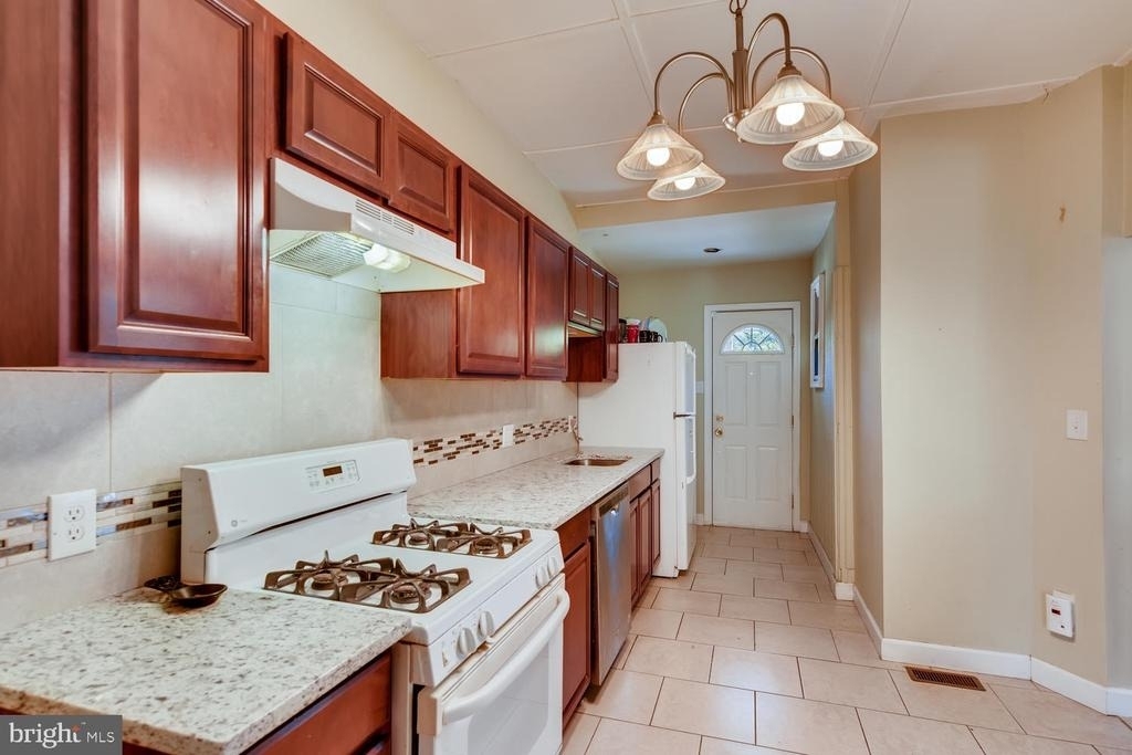 3610 Greenmount Avenue - Photo 6
