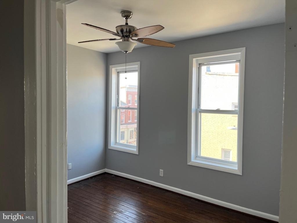 1001 Light Street - Photo 5
