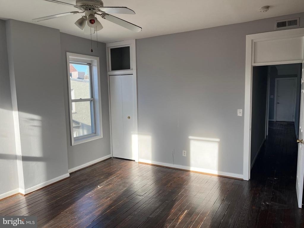 1001 Light Street - Photo 3